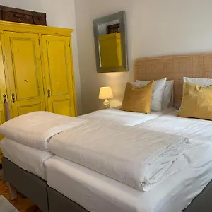 Beautiful Private Next To Lisbon - New Séjour chez l'habitant